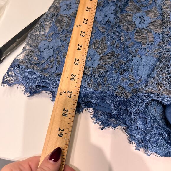 ASTR The Label Blue & Gray Lace Tie Back Romper Size Small - Picture 9 of 10